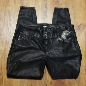 Torrid premium vegan leather jeggings black nwt